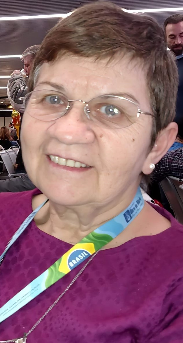 ANA MARIA LAZARINI